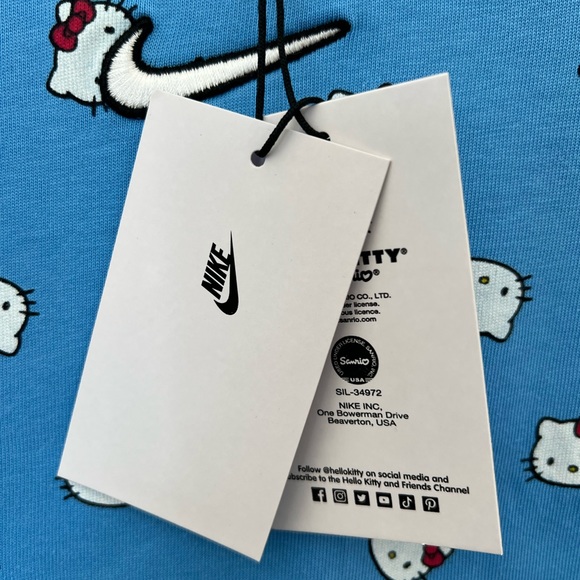 Nike x Hello Kitty® limited edition T-shirt, size XS fits like a S/M - Picture 5 of 6